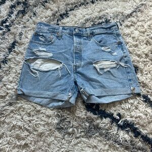 Levi Distressed Cut Denim Shorts W32